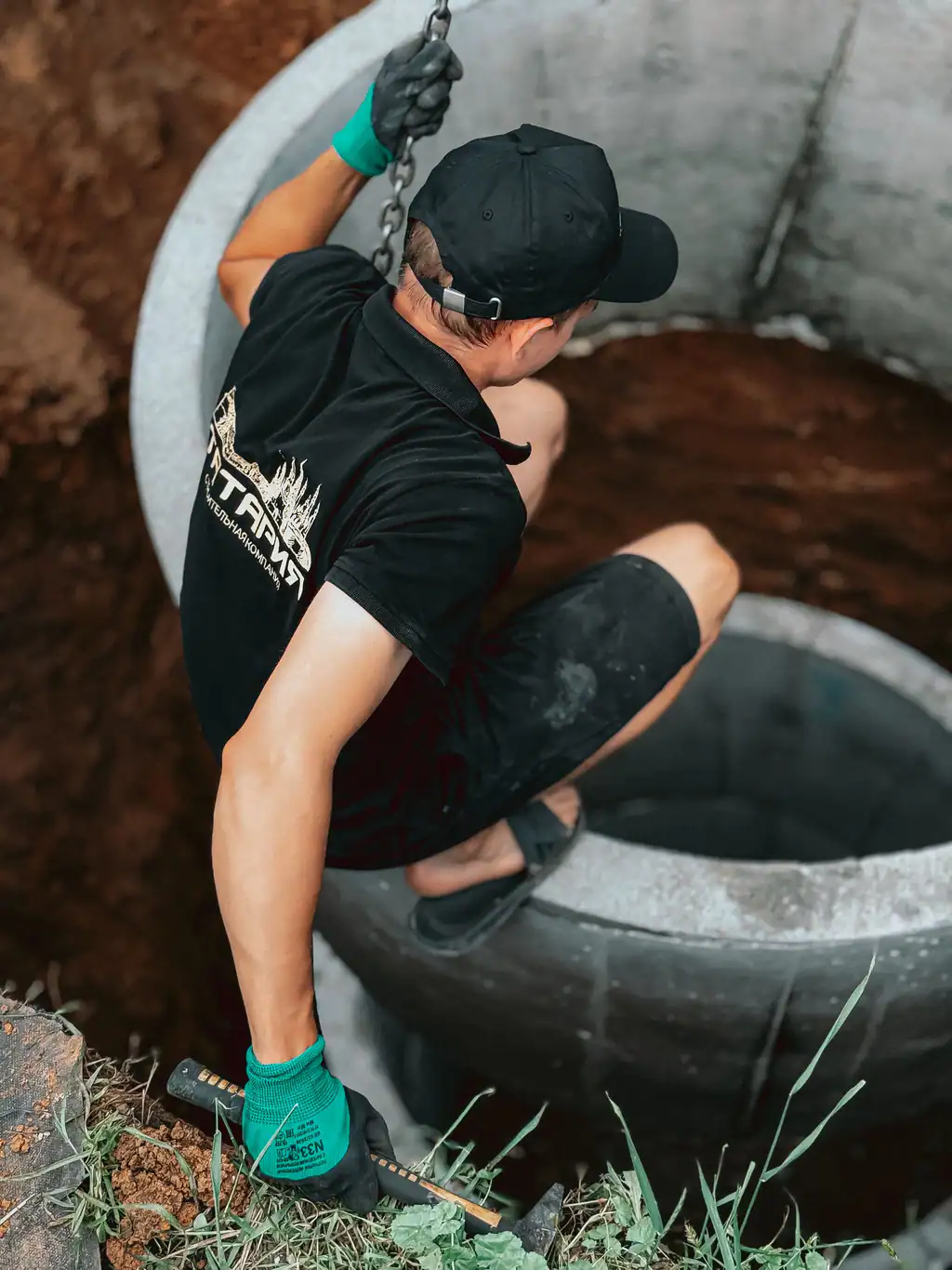 Open drainage chamber during drain tracing work, sonar tracing by The Drain Masters Swindon